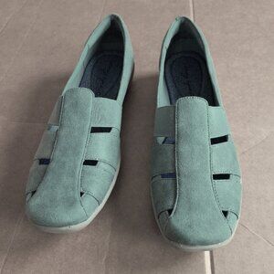 Easy Spirit Travelport23 Women’s Gray Low Top Loafer Size 8 Wide